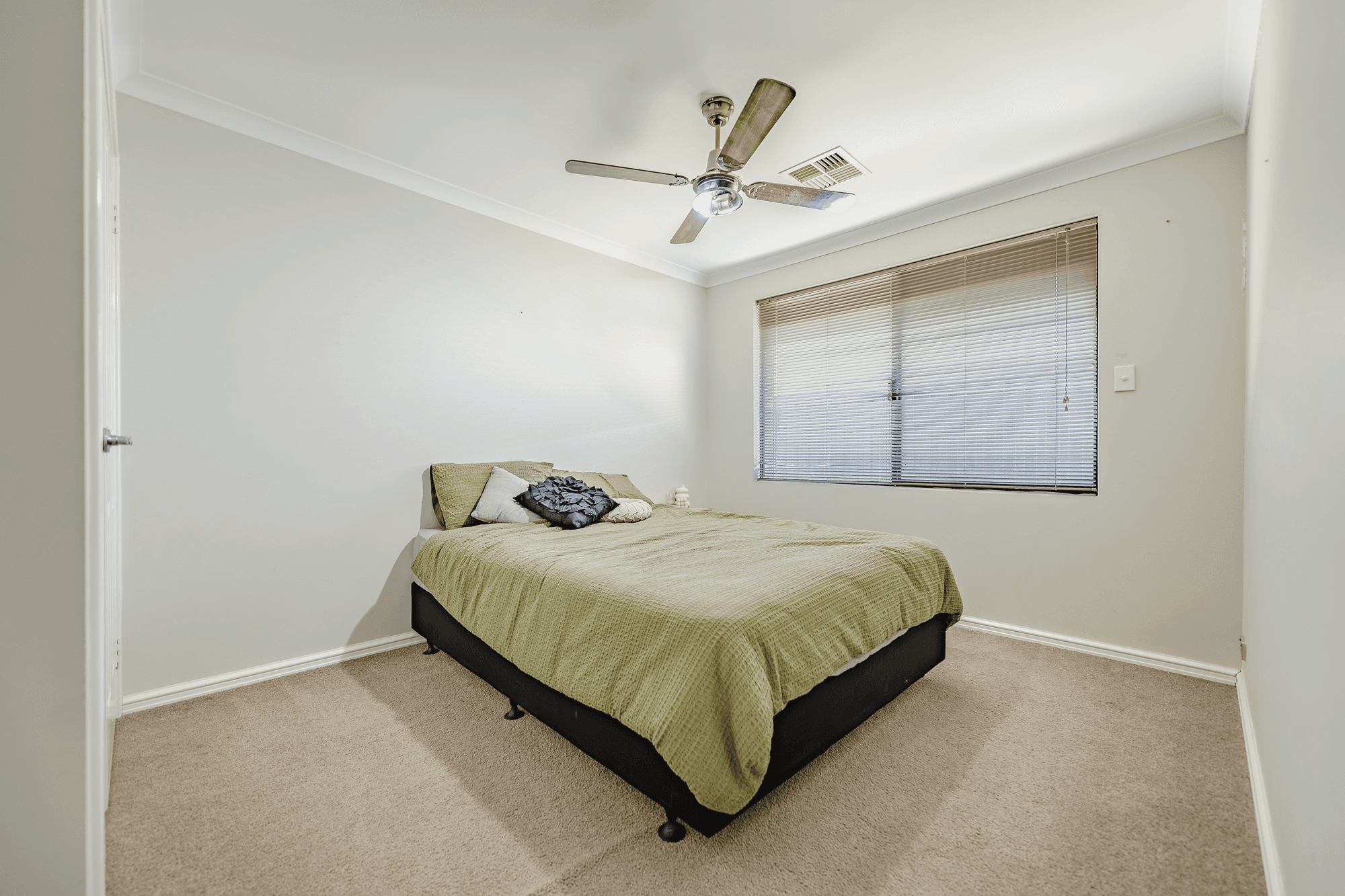 19 Tranquility Way, Halls Head, WA 6210