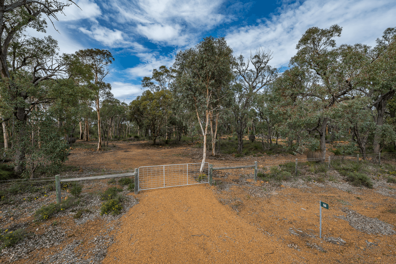 94 Holstein Loop, LOWER CHITTERING, WA 6084