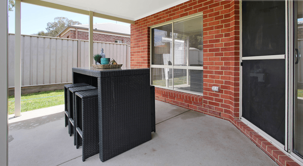 11 Chafia Place, SPRINGDALE HEIGHTS, NSW 2641