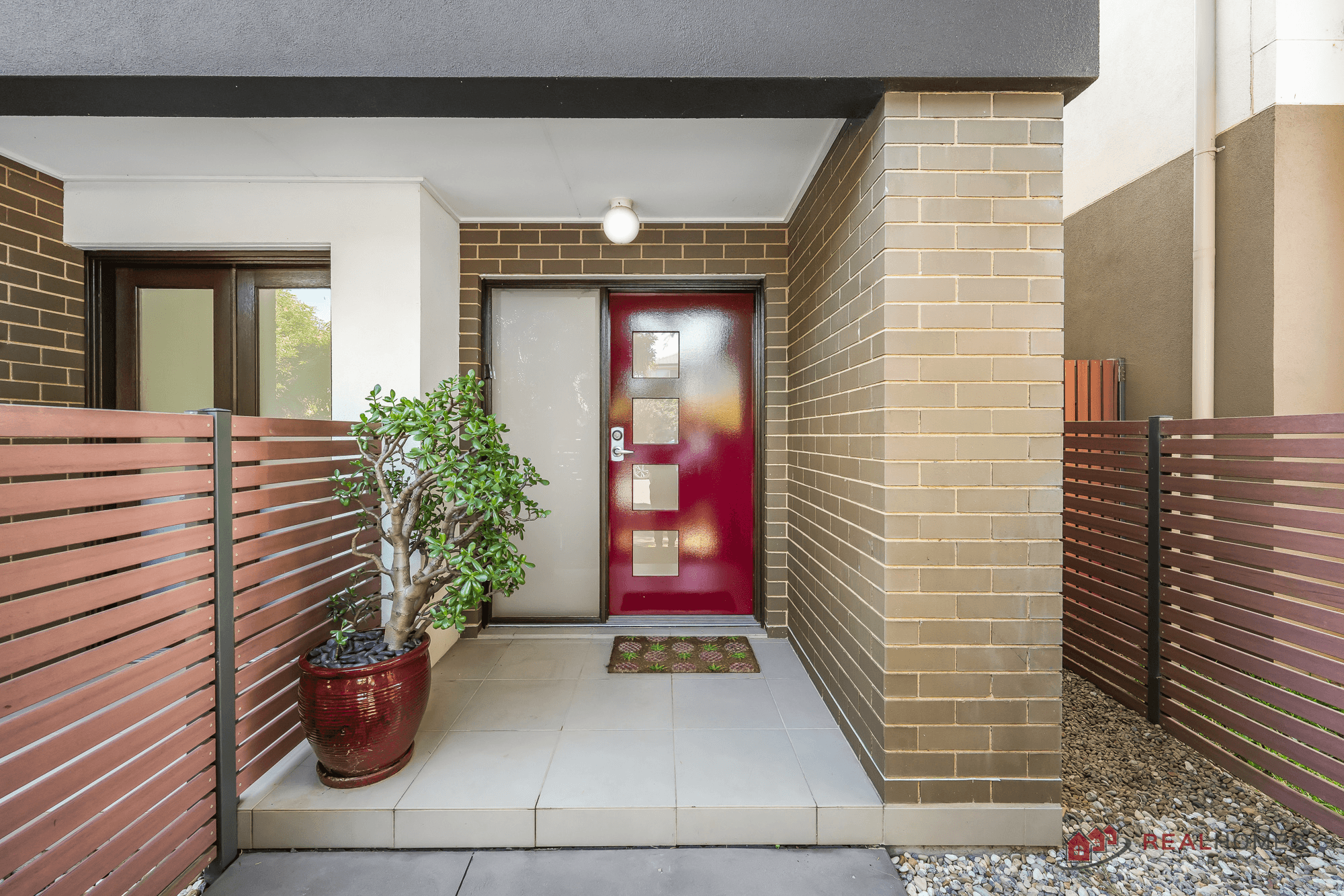 7 Lakeside Parade, JORDAN SPRINGS, NSW 2747