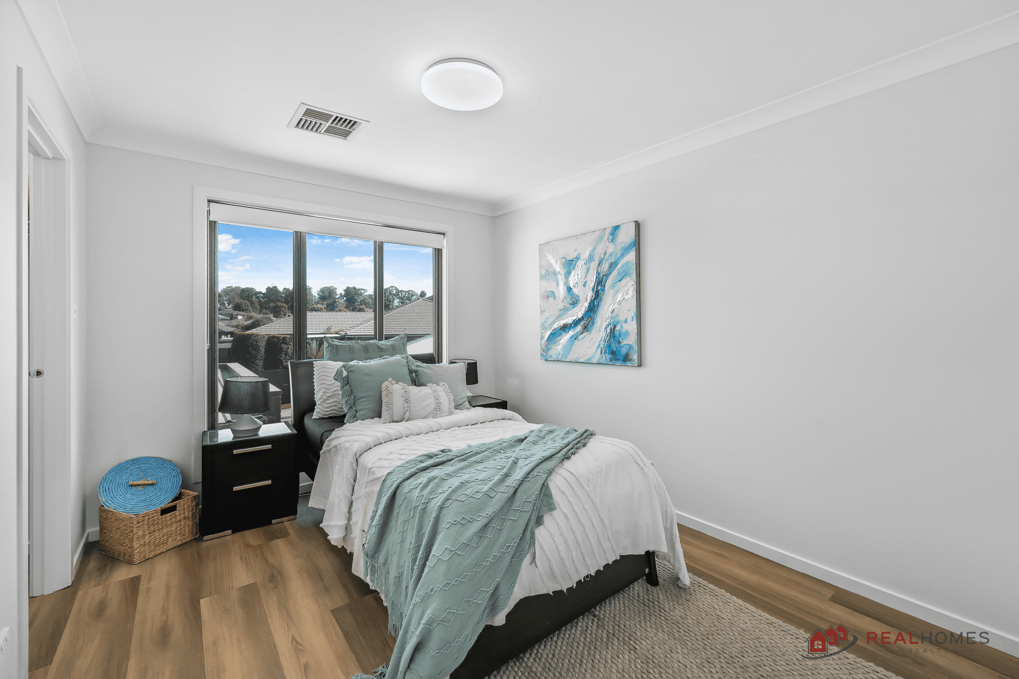 7 Lakeside Parade, JORDAN SPRINGS, NSW 2747