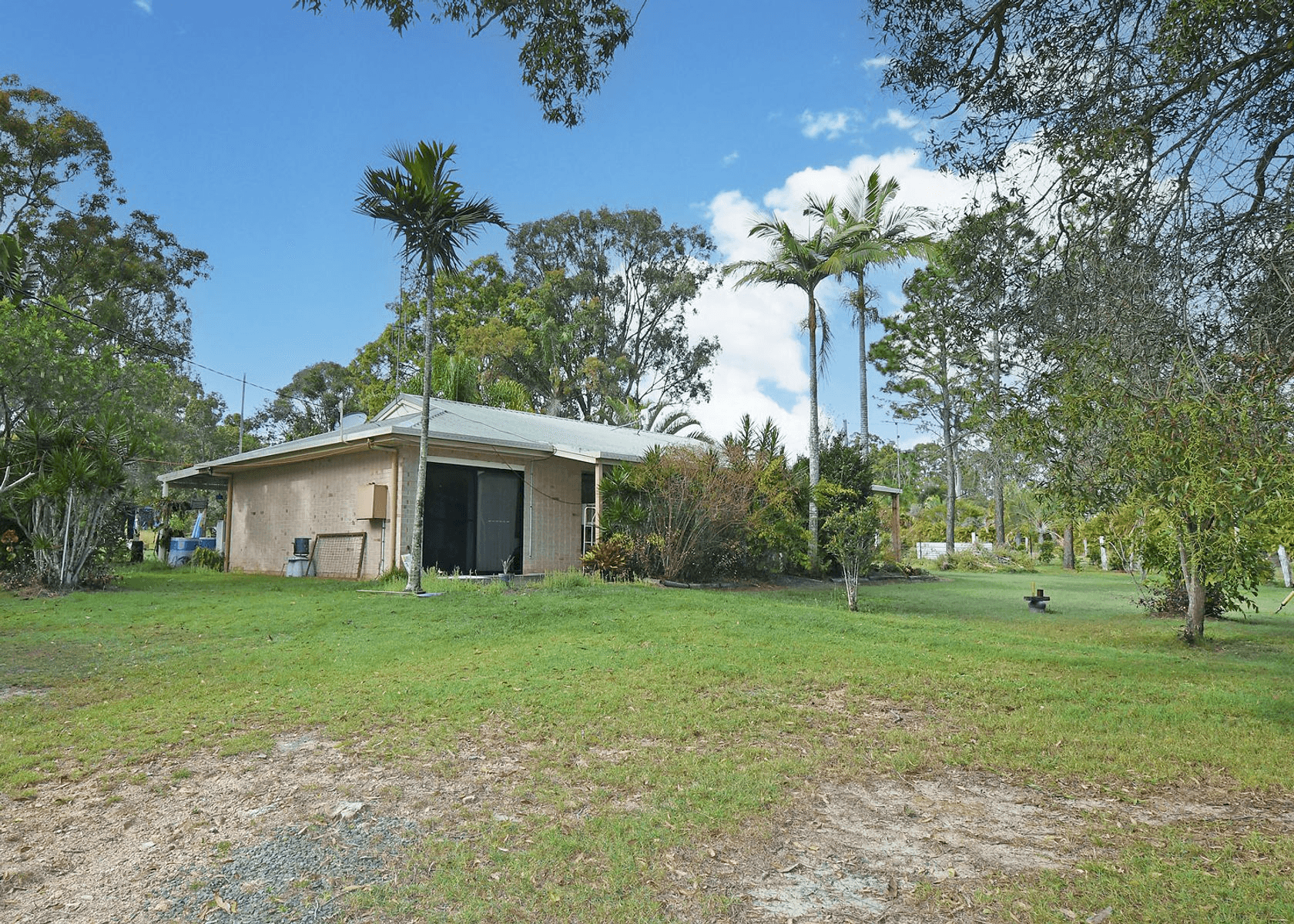 18-20 Gina Court, BURRUM HEADS, QLD 4659