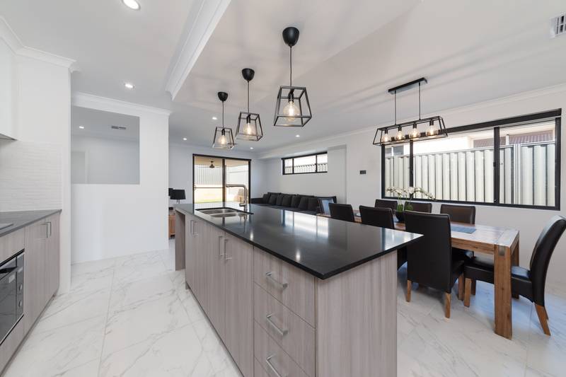 12 Coronado Way, Madora Bay, WA 6210