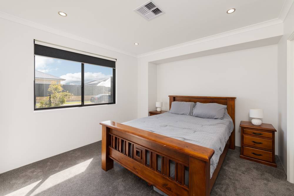 12 Coronado Way, Madora Bay, WA 6210