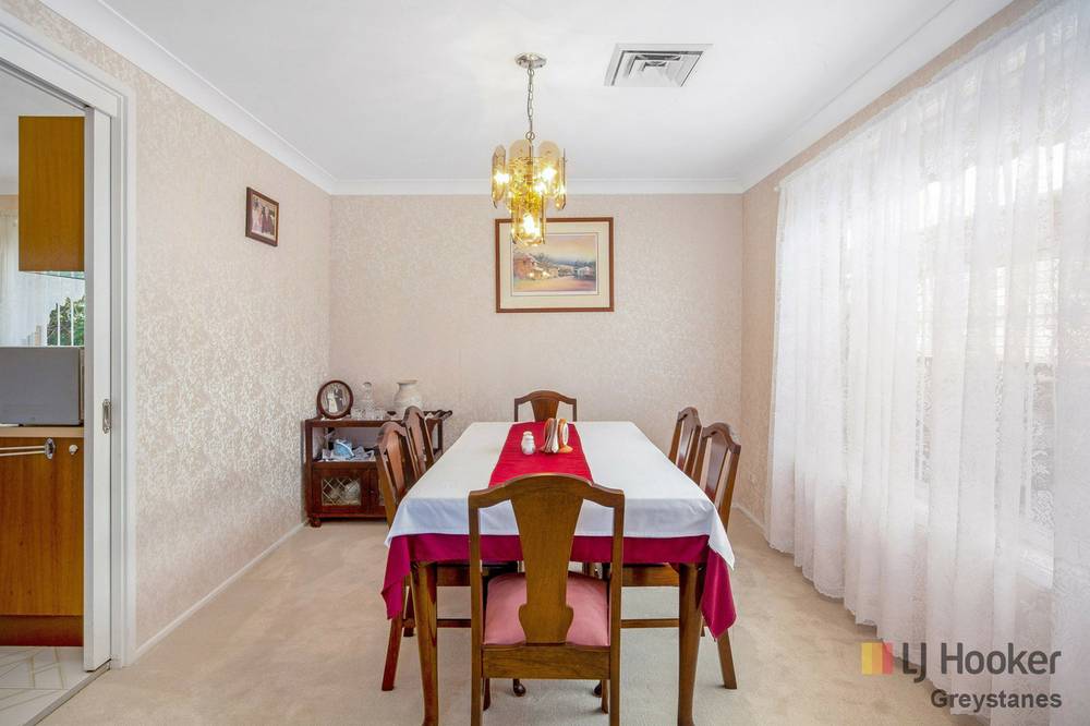 4 Poinciana Parade, GREYSTANES, NSW 2145