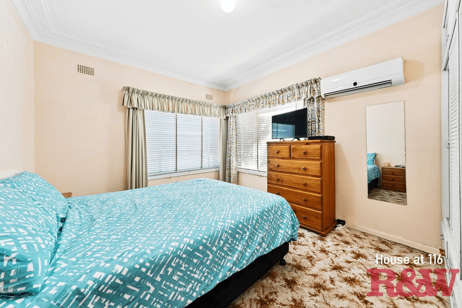 114 and 116 Barrenjoey Road, Ettalong Beach, NSW 2257