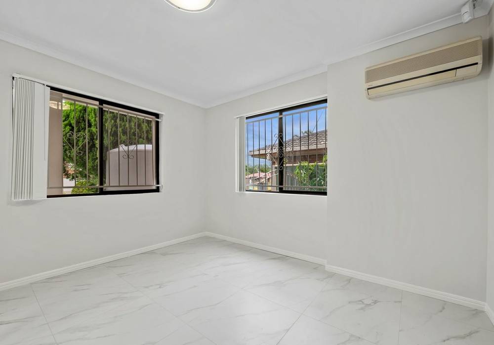 11 Aldersgate St, Oxley, QLD 4075