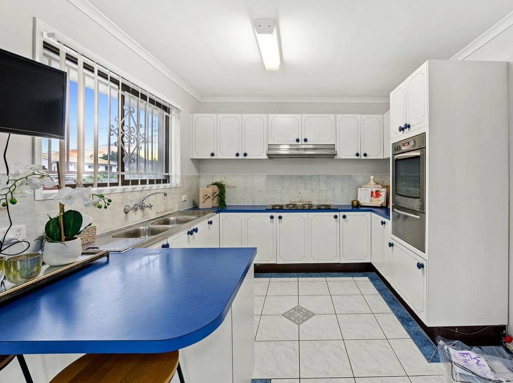 11 Aldersgate St, Oxley, QLD 4075