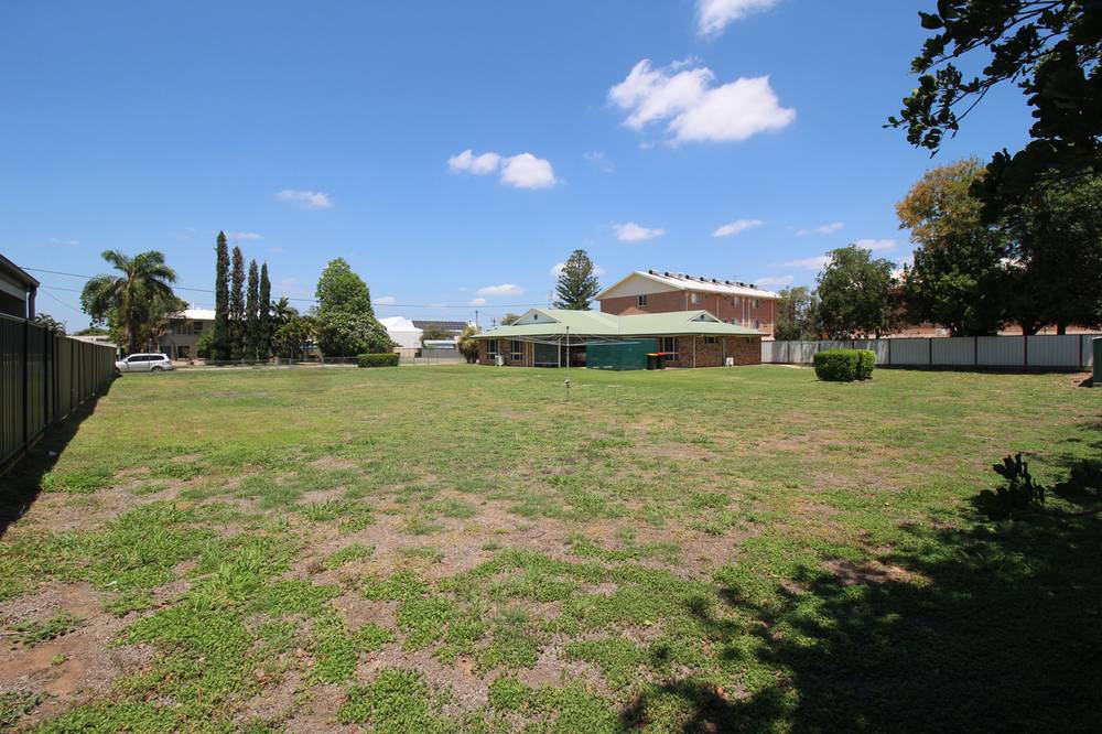15 School Lane, EMERALD, QLD 4720