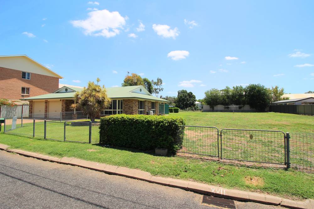 15 School Lane, EMERALD, QLD 4720