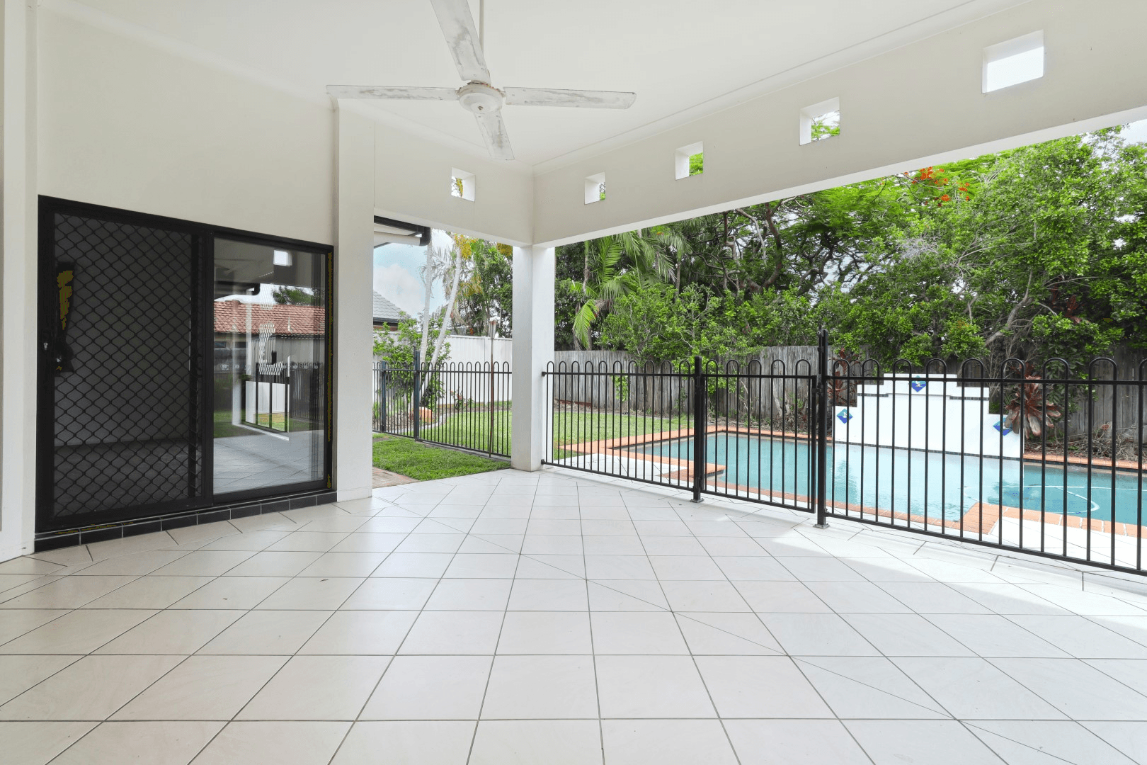 5 Resolution Street, PELICAN WATERS, QLD 4551