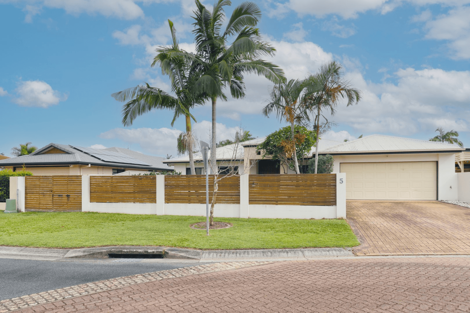 5 Resolution Street, PELICAN WATERS, QLD 4551