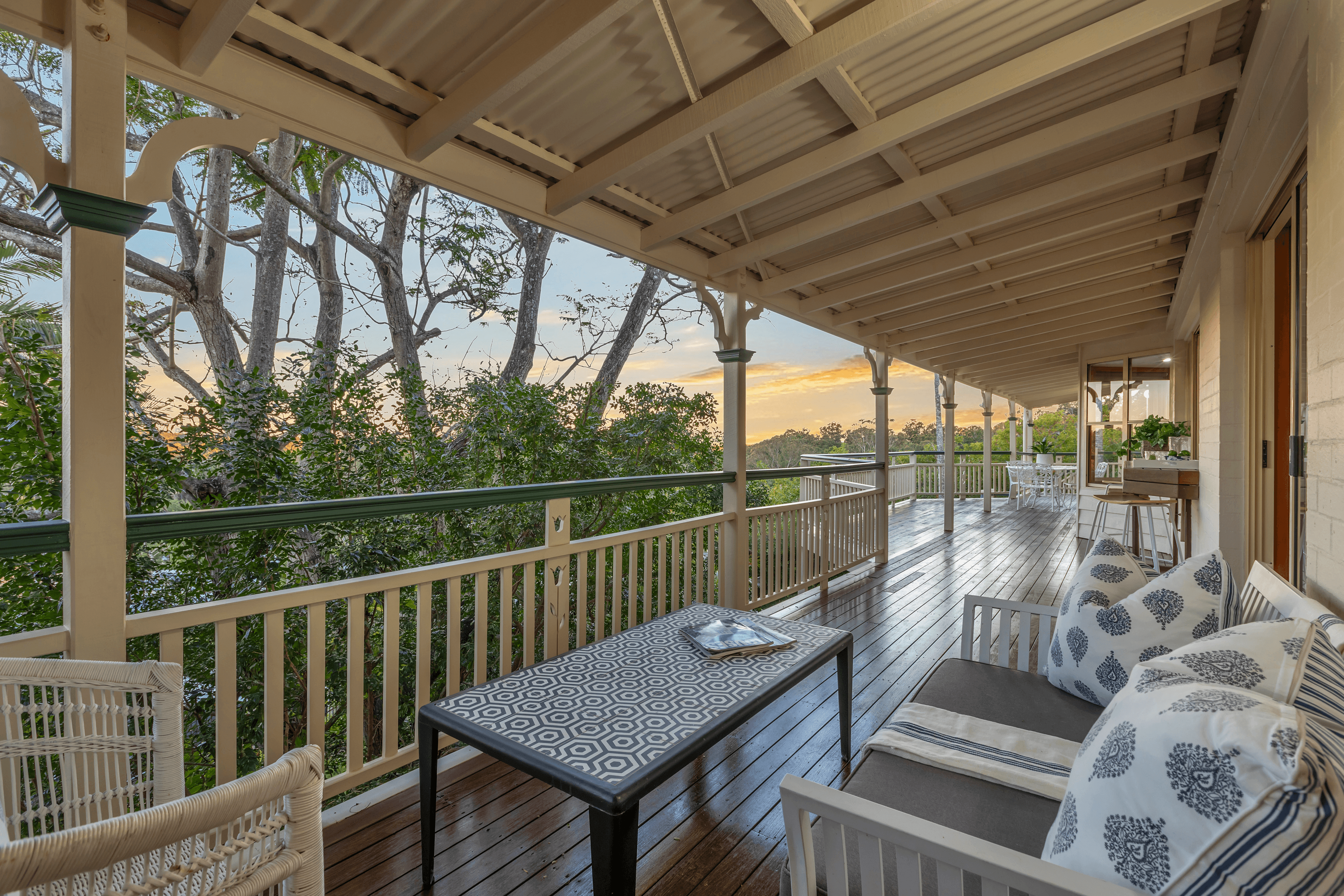 9 Maculata Drive, CHAPEL HILL, QLD 4069