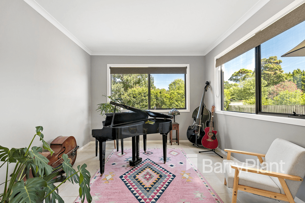 24 Leon Avenue, Rosebud, VIC 3939