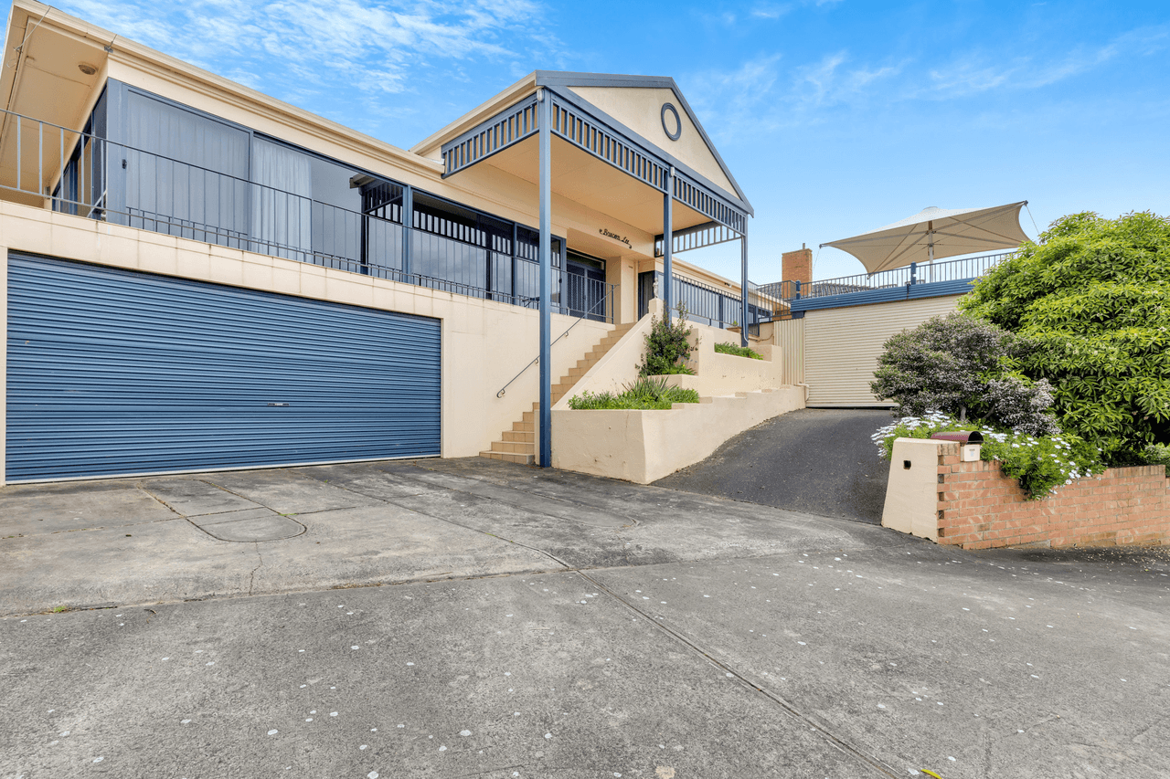 11 High Street, VICTOR HARBOR, SA 5211