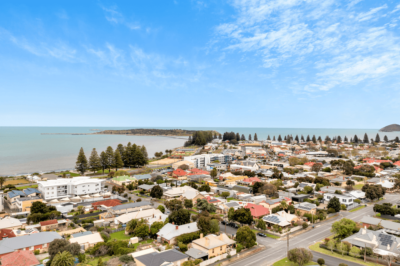 11 High Street, VICTOR HARBOR, SA 5211