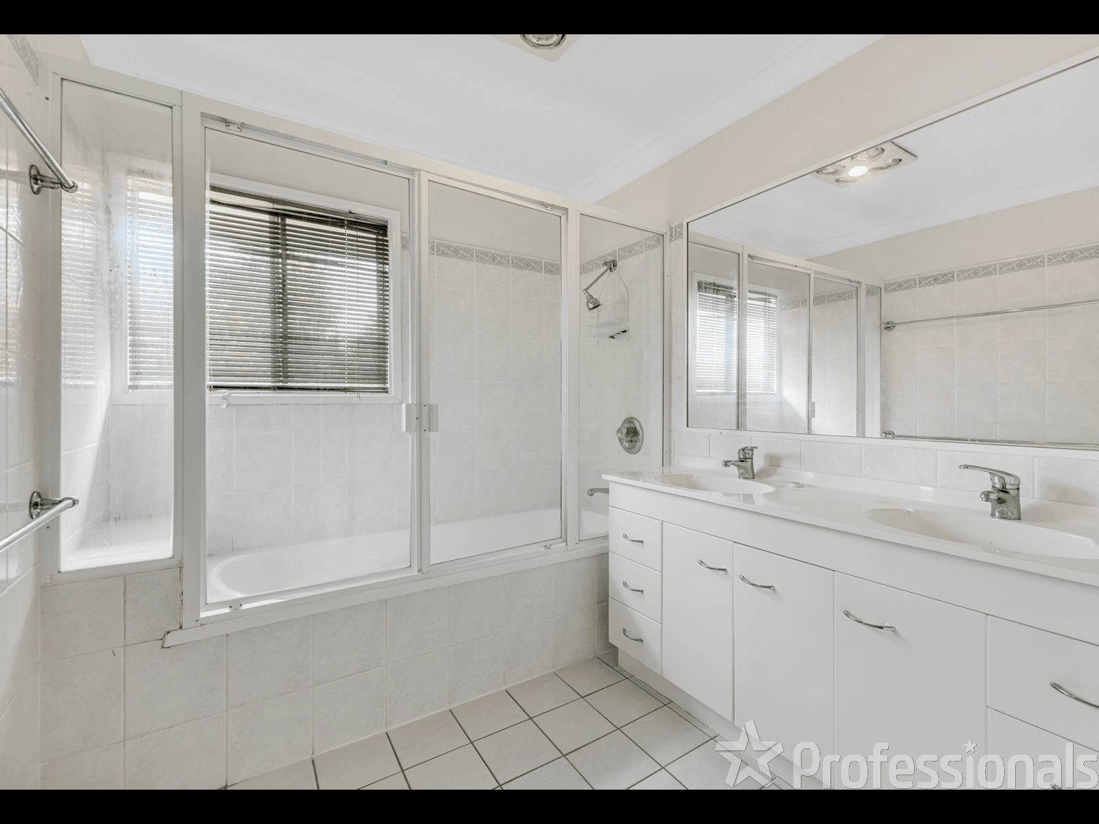 12 Cain Court, BUNDAMBA, QLD 4304