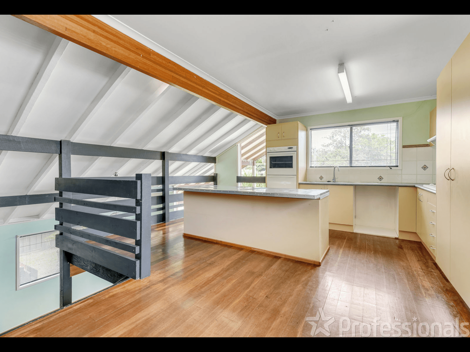 12 Cain Court, BUNDAMBA, QLD 4304