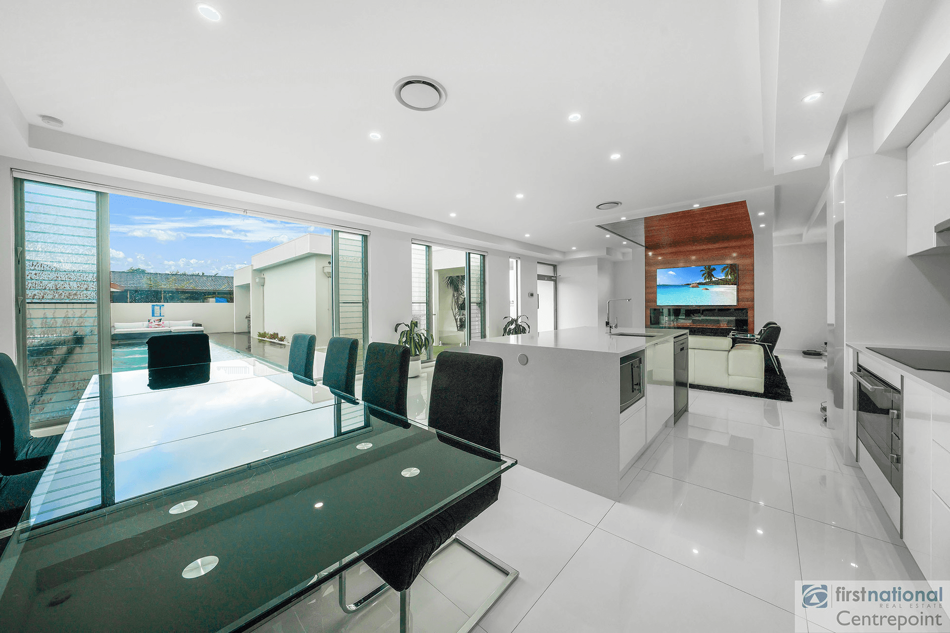 139 Hooker Boulevard, Broadbeach Waters, QLD 4218