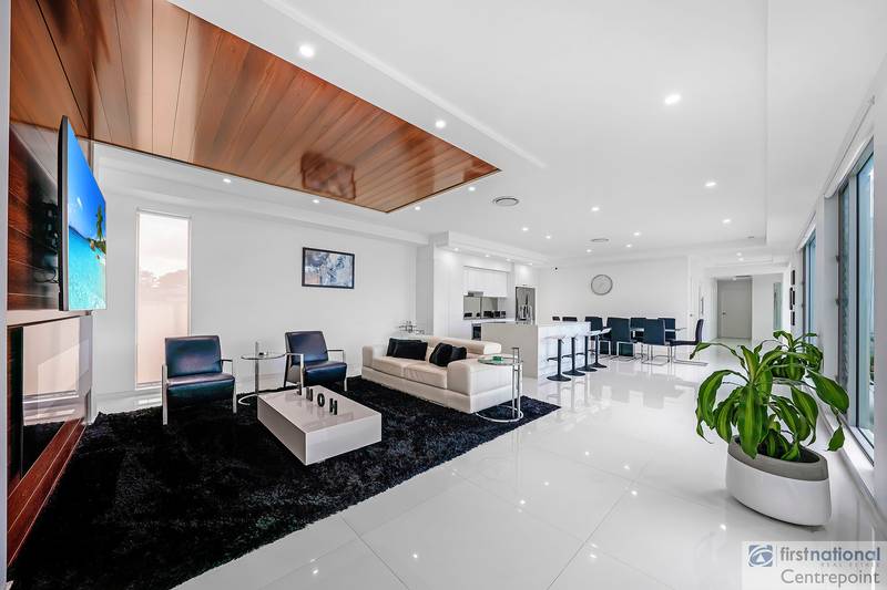 139 Hooker Boulevard, Broadbeach Waters, QLD 4218