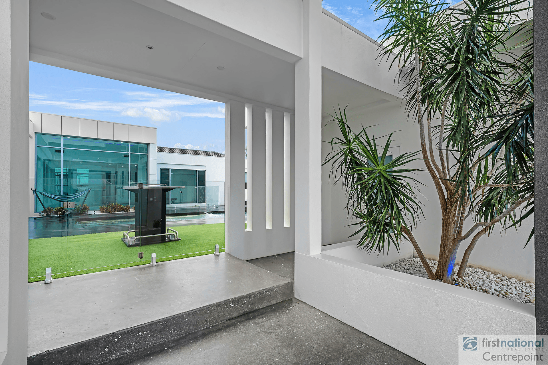 139 Hooker Boulevard, Broadbeach Waters, QLD 4218