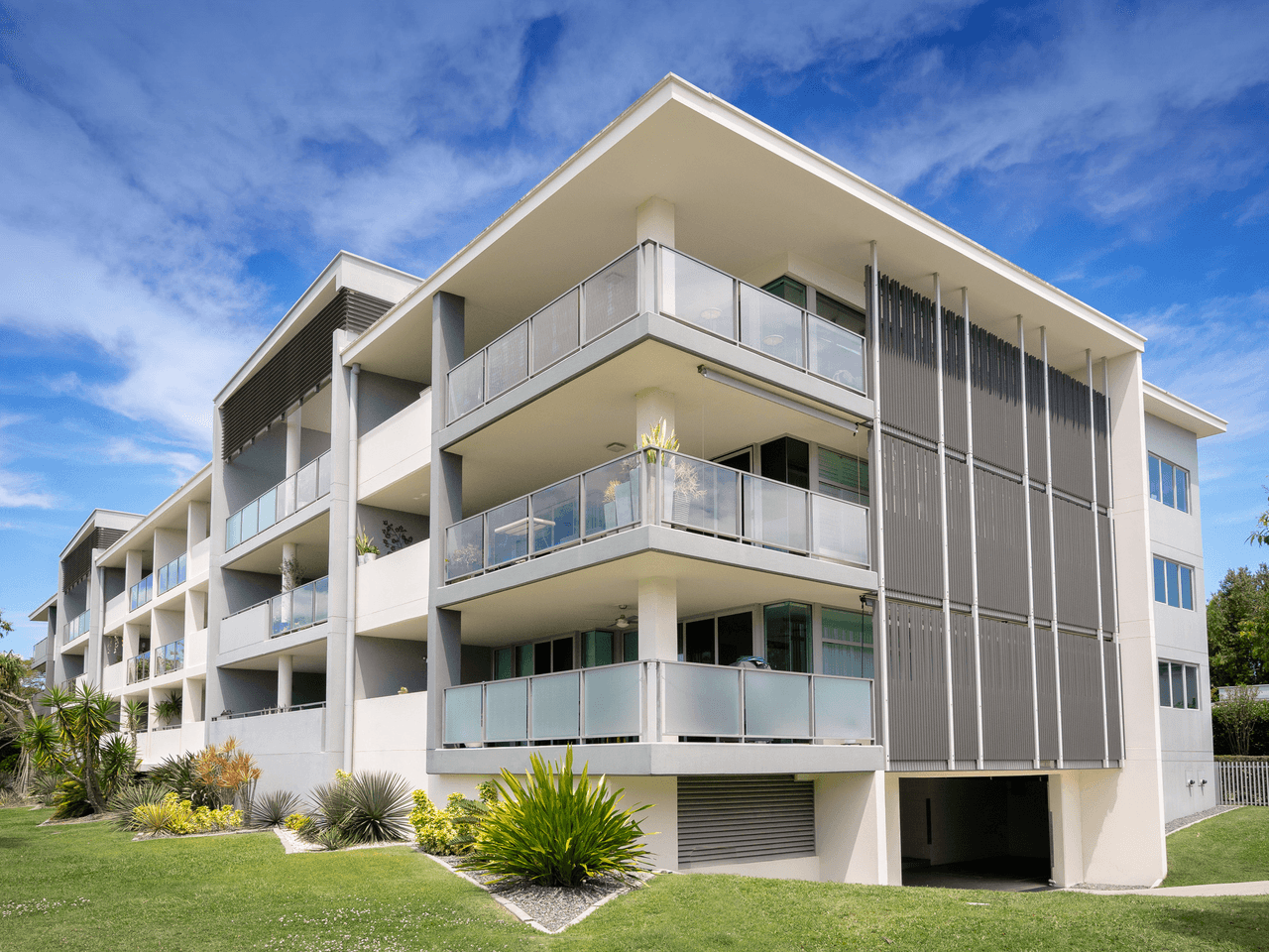 233/16 Waterline Crescent, BULIMBA, QLD 4171