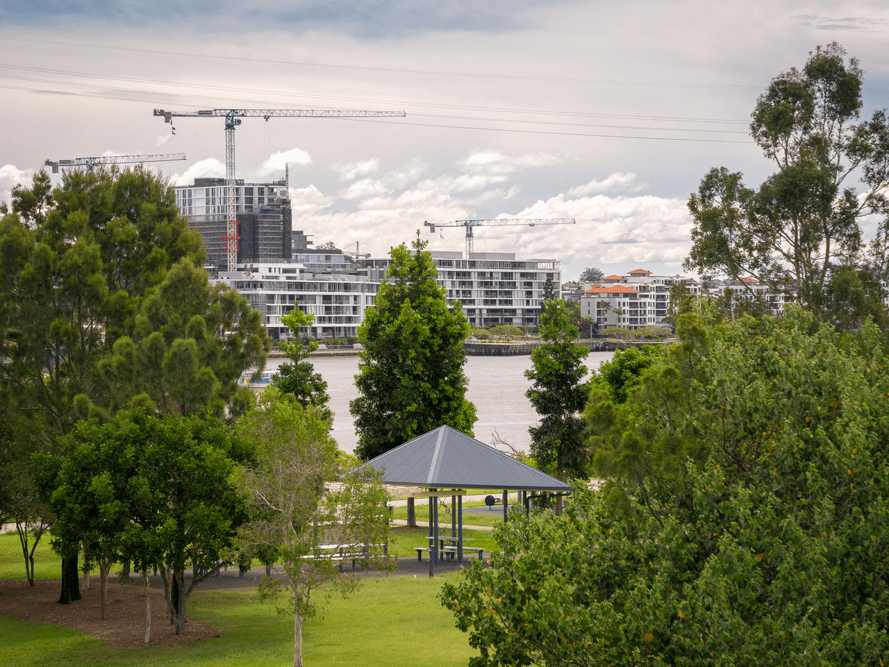 233/16 Waterline Crescent, BULIMBA, QLD 4171