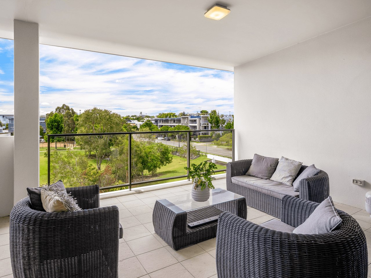 233/16 Waterline Crescent, BULIMBA, QLD 4171