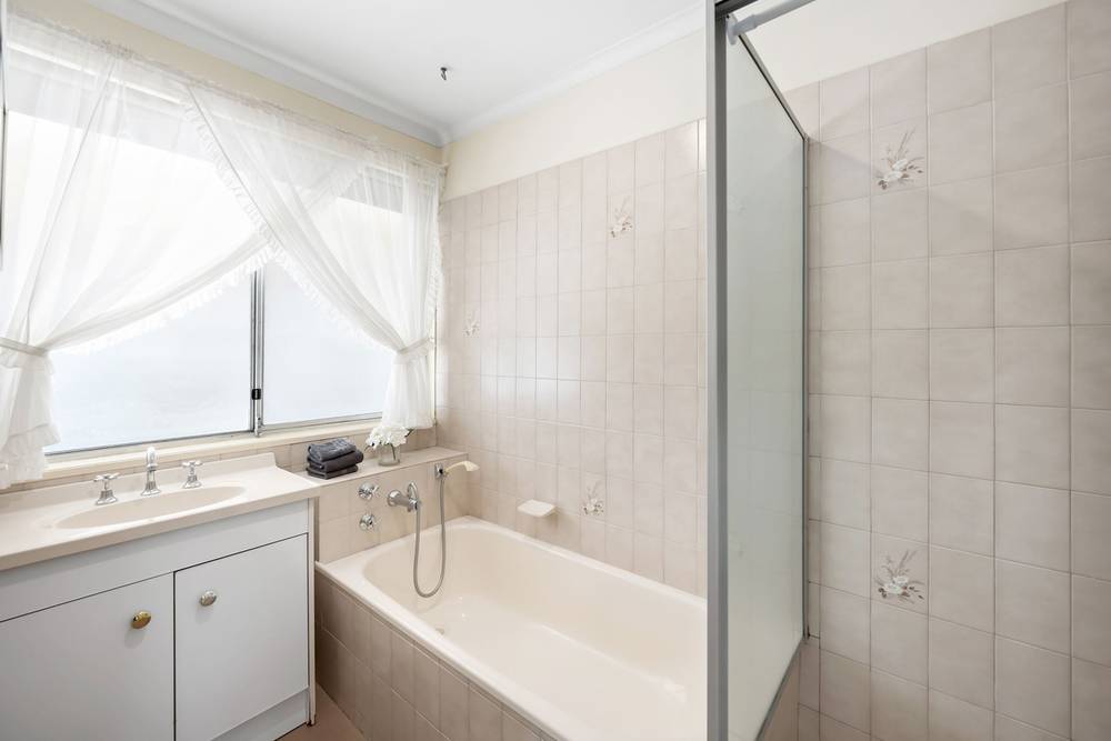 183 Carrick Drive, Gladstone Park, VIC 3043