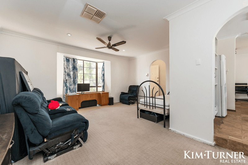 54 Lilian Road, MAIDA VALE, WA 6057