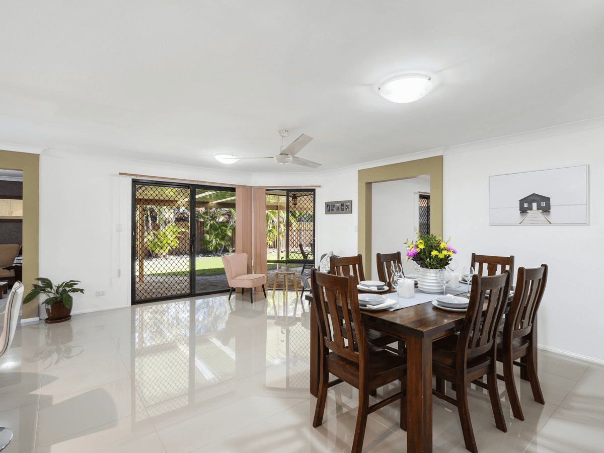 16 Granya Court, PACIFIC PINES, QLD 4211