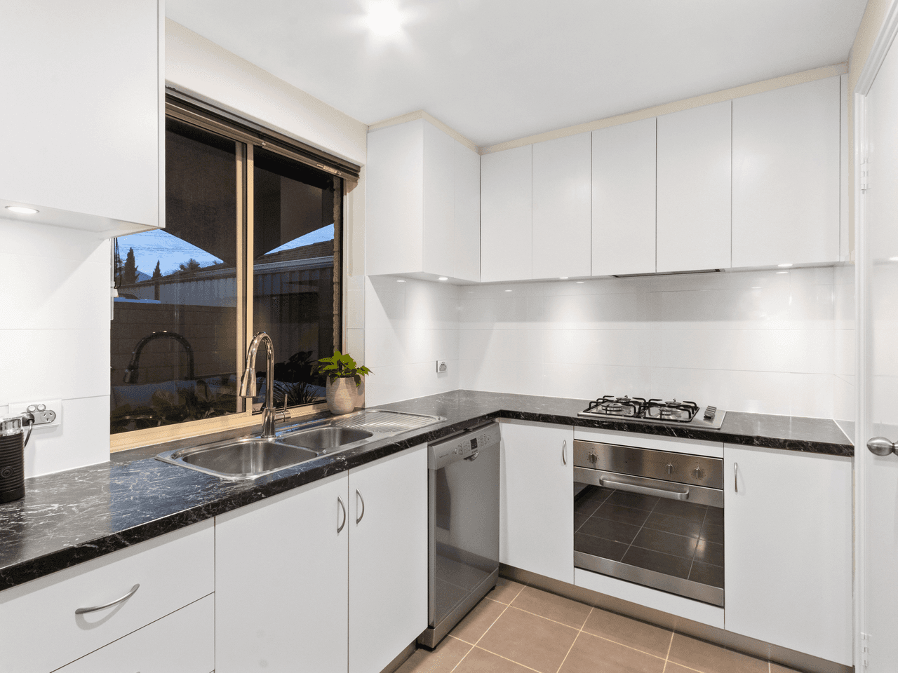 4/6 Morgan Street, CANNINGTON, WA 6107