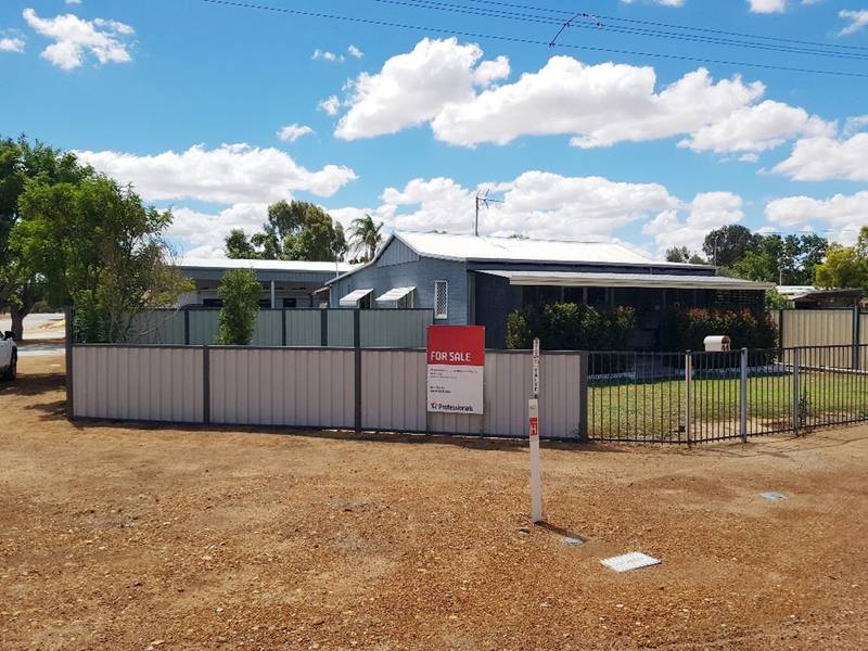 44 Moore Street, Moora, WA 6510