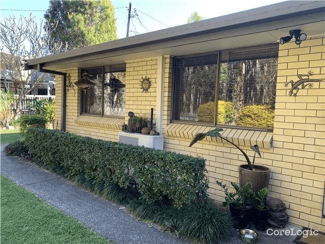 12 West King Lane, Southport, QLD 4215