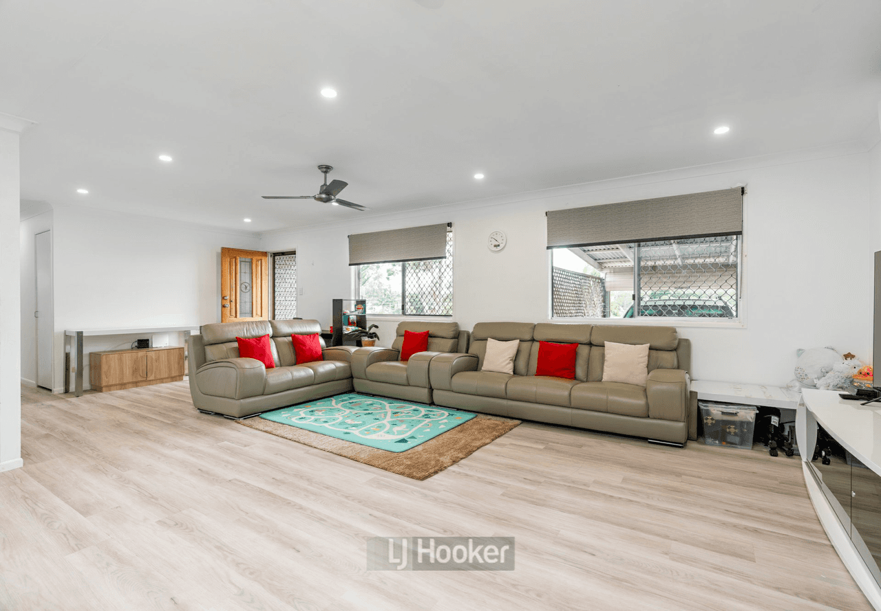 18 Dunblane Drive, BORONIA HEIGHTS, QLD 4124