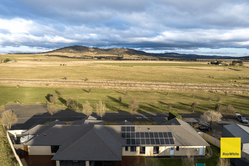 19 Lithgow Place, BUNGENDORE, NSW 2621