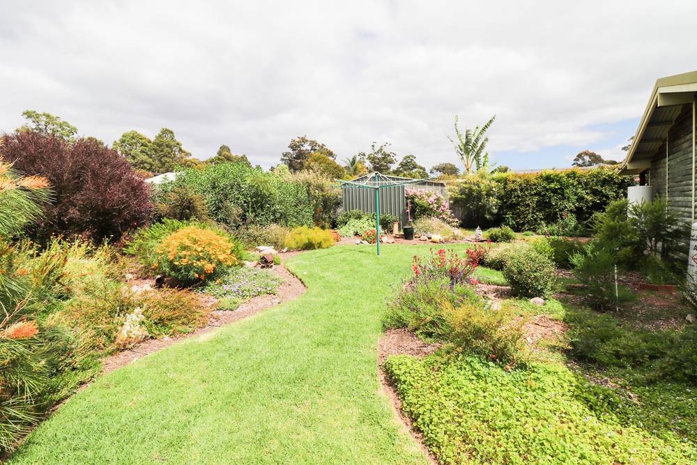 51 Betka Road, MALLACOOTA, VIC 3892