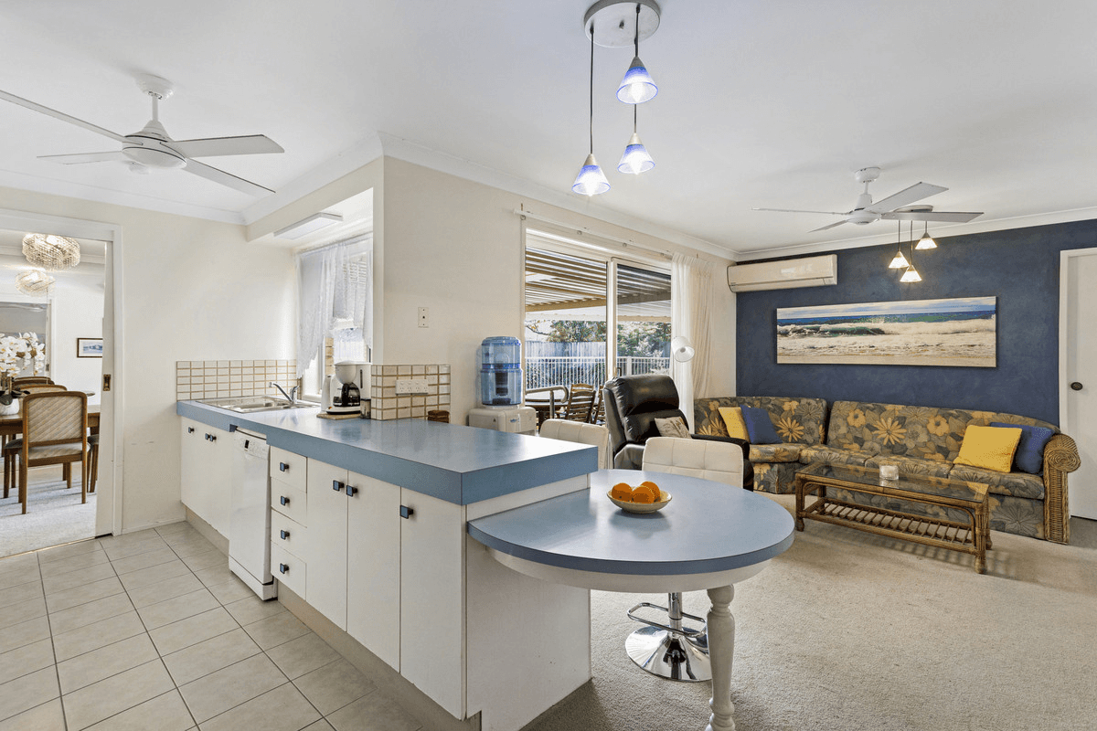 14 Keppel Court, Mermaid Waters, QLD 4218