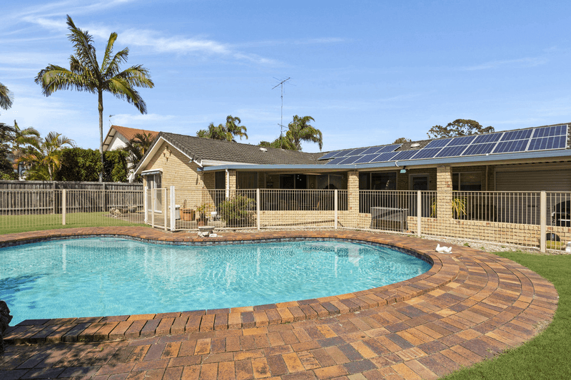 14 Keppel Court, Mermaid Waters, QLD 4218