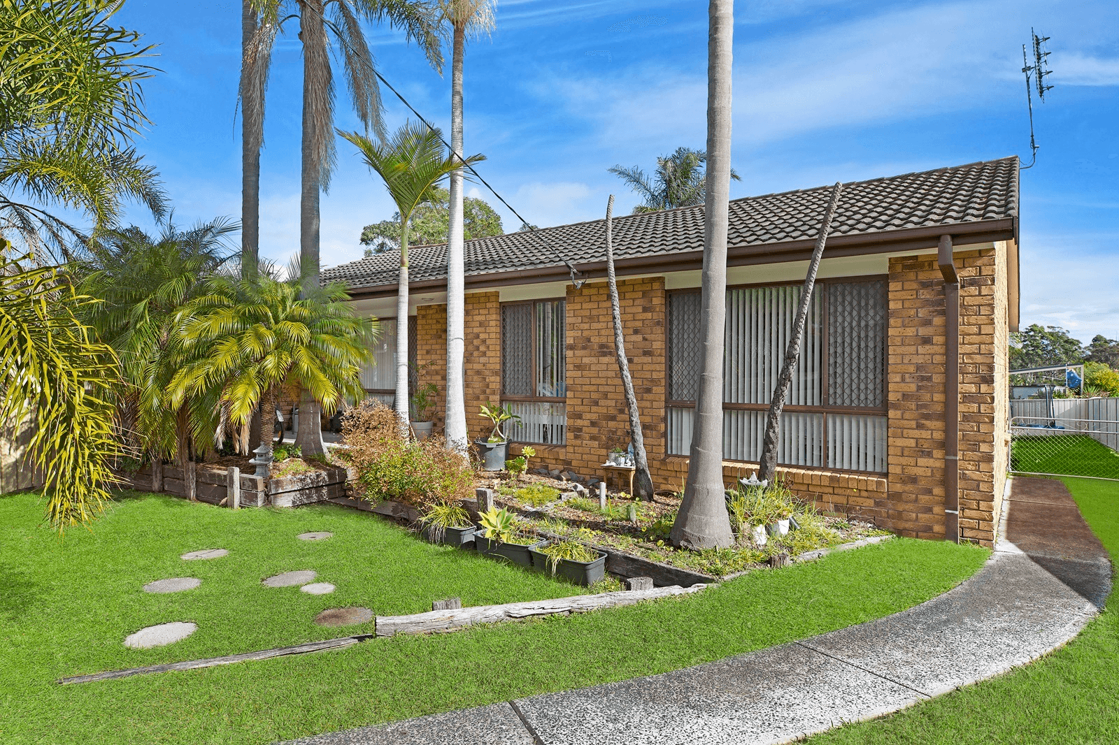 68 McKellar Boulevard, Blue Haven, NSW 2262