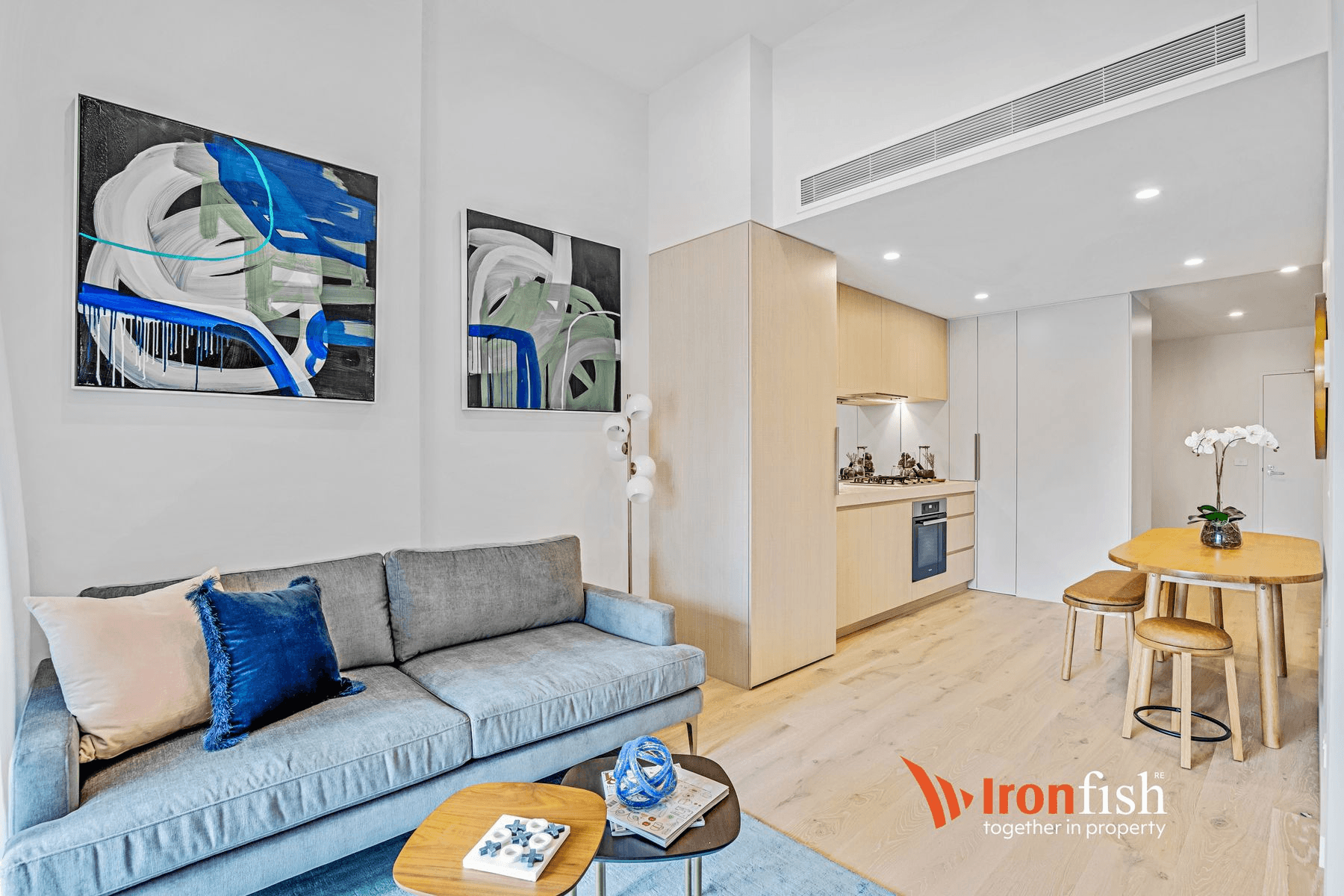 TH319/105 Batman Street, WEST MELBOURNE, VIC 3003