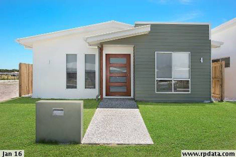 8 MacIntyre Crescent, PELICAN WATERS, QLD 4551