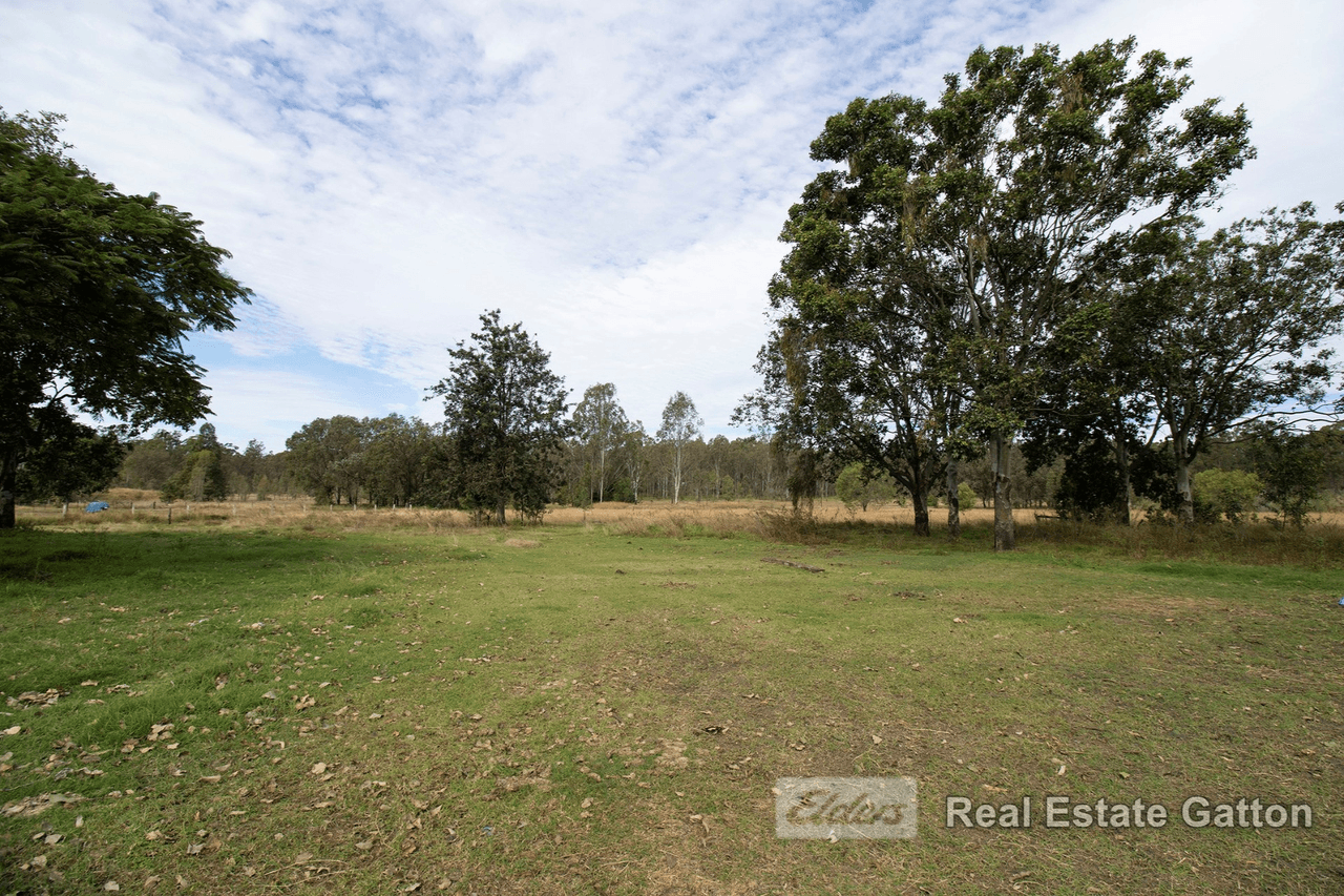26 Nandine Road, Lockyer Waters, QLD 4311