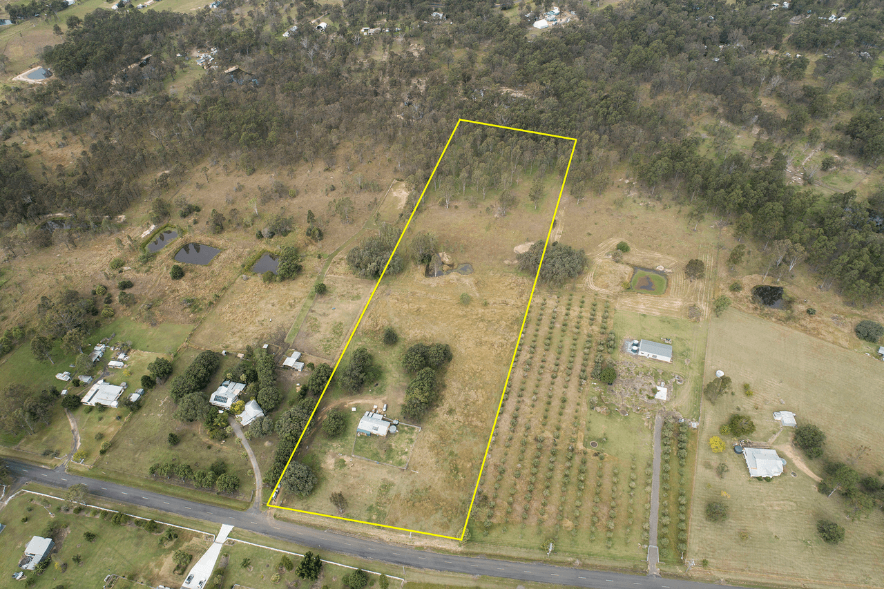 26 Nandine Road, Lockyer Waters, QLD 4311
