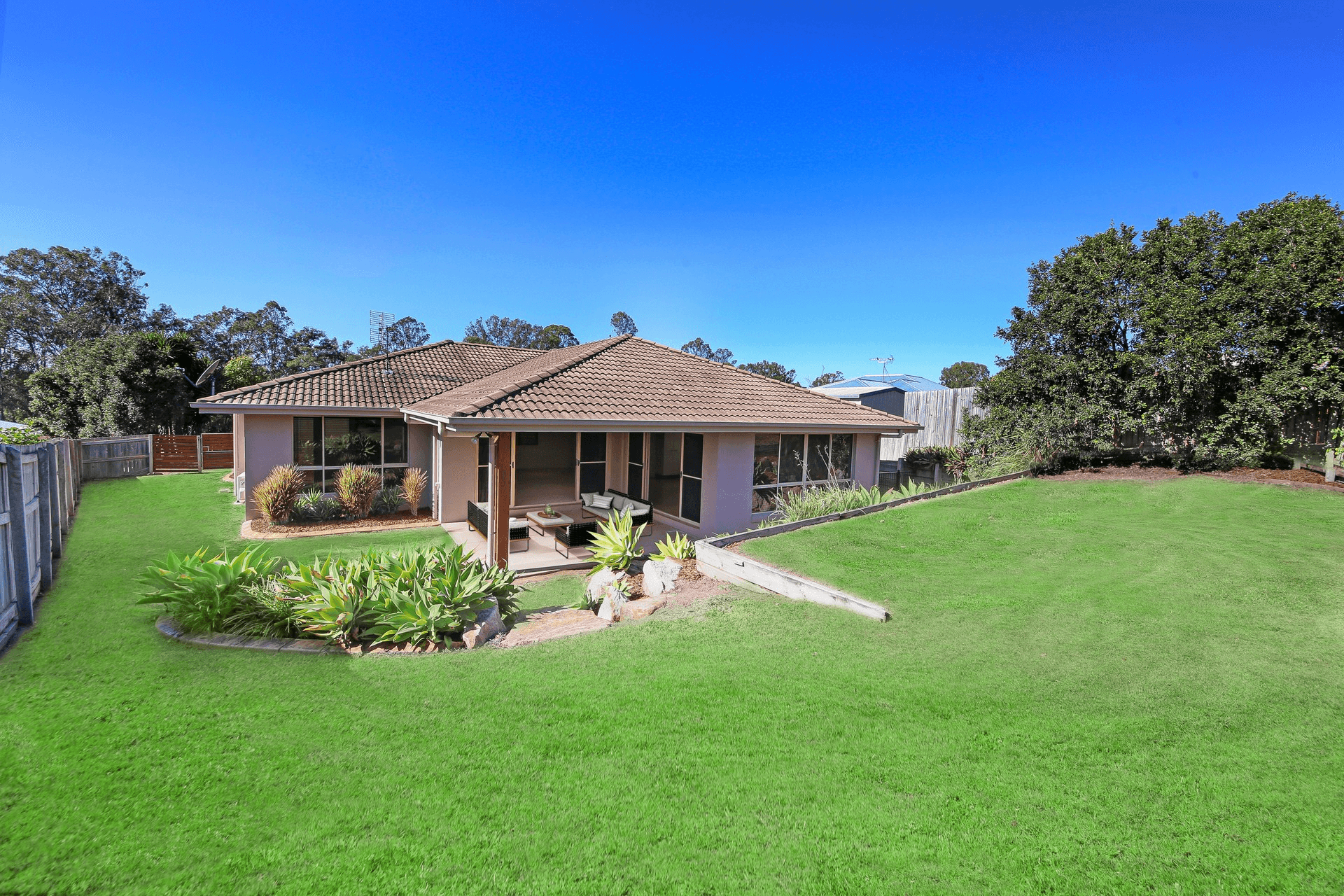 33 Bushland Drive, Southside, QLD 4570