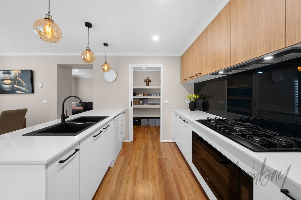 17 Clapham Avenue, CRAIGIEBURN, VIC 3064