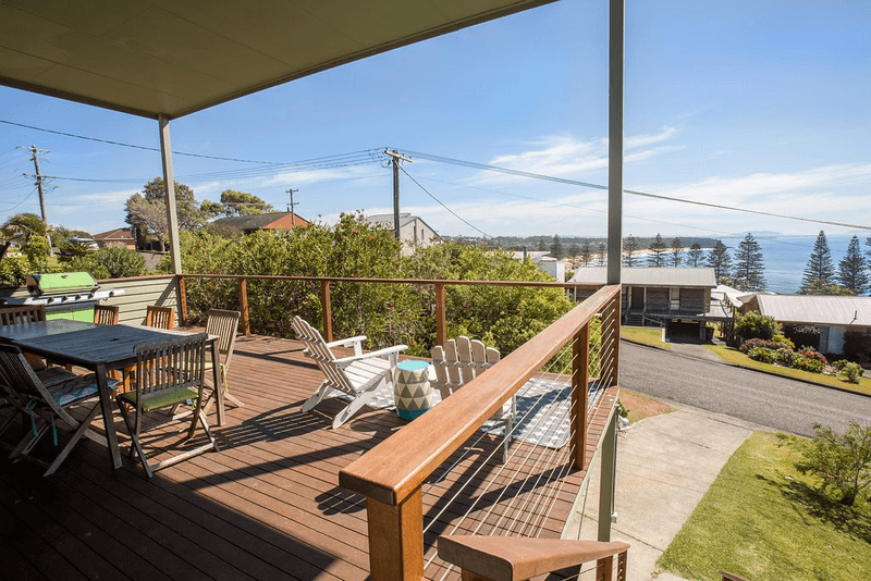 18 High Street, BLACK HEAD, NSW 2430