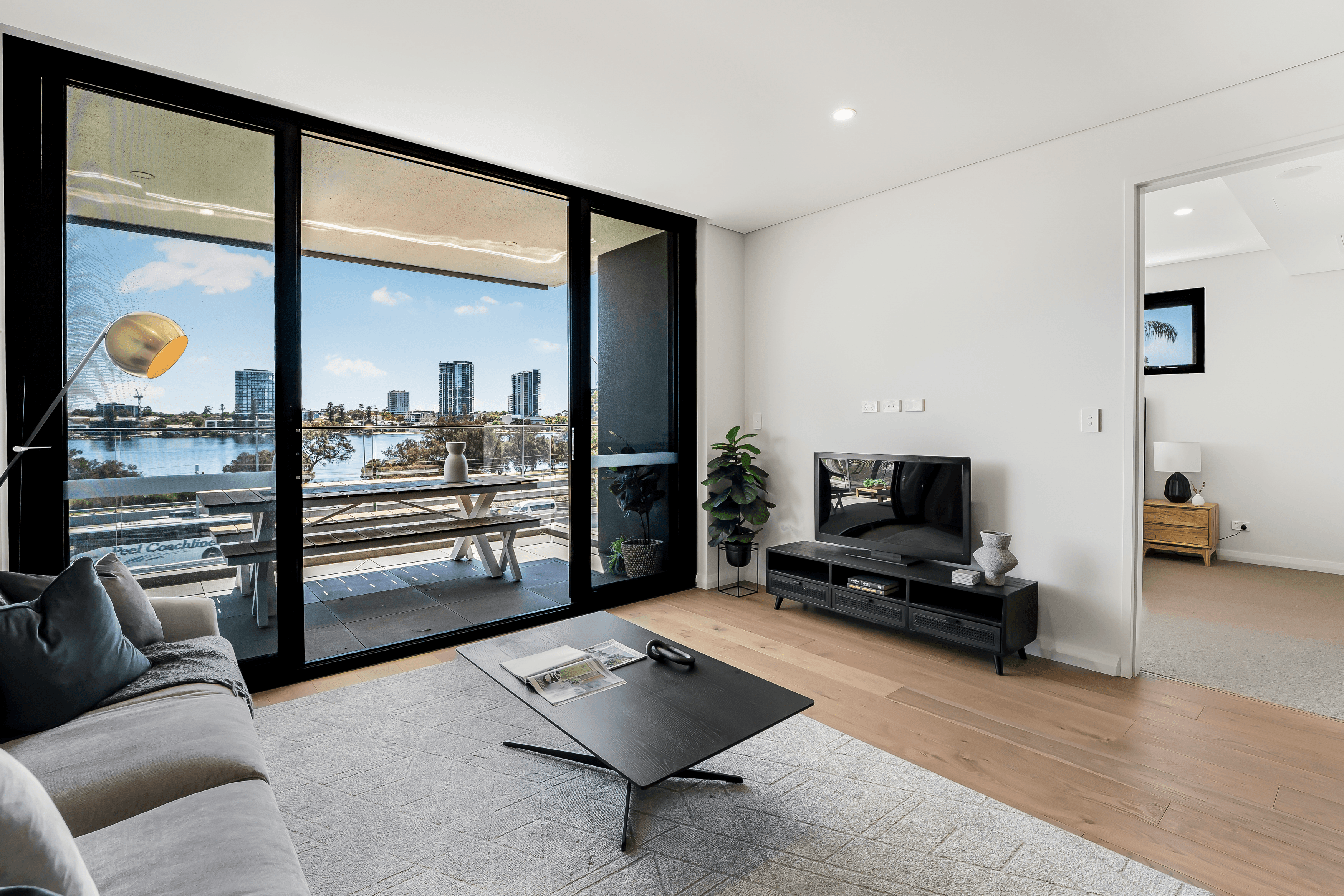 4/4 Paterson Street, COMO, WA 6152