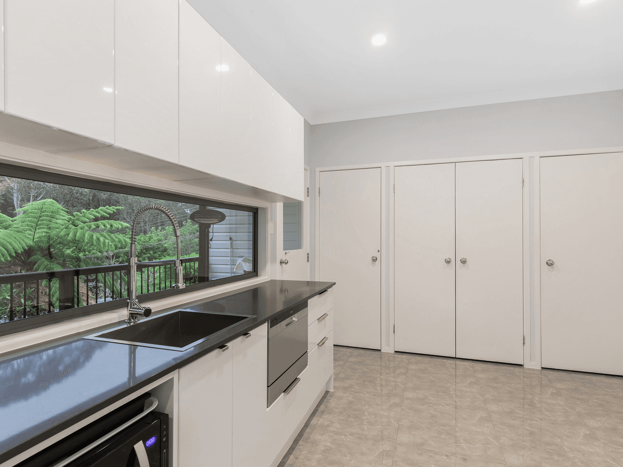 51 Long Road, TAMBORINE MOUNTAIN, QLD 4272