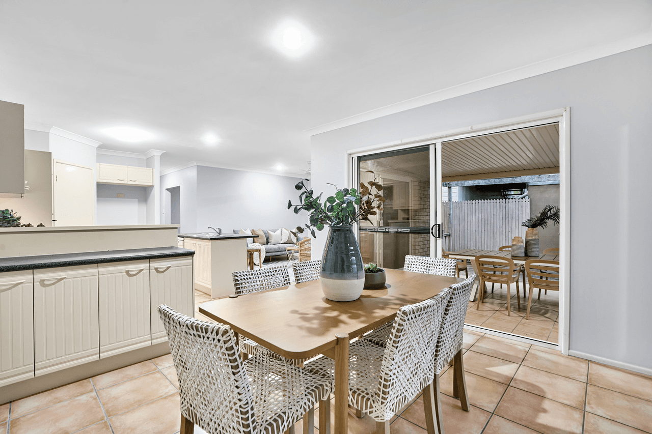 170  Hindes Street, Lota, QLD 4179
